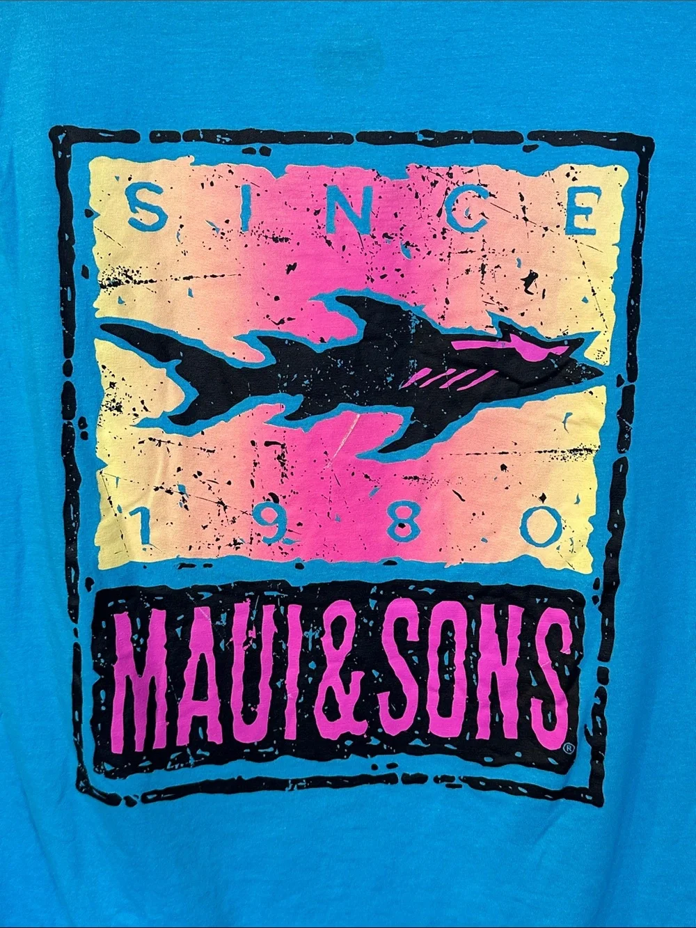 VTG Maui & Son’s Shark Short Sleeve Crewneck T-Shirt
